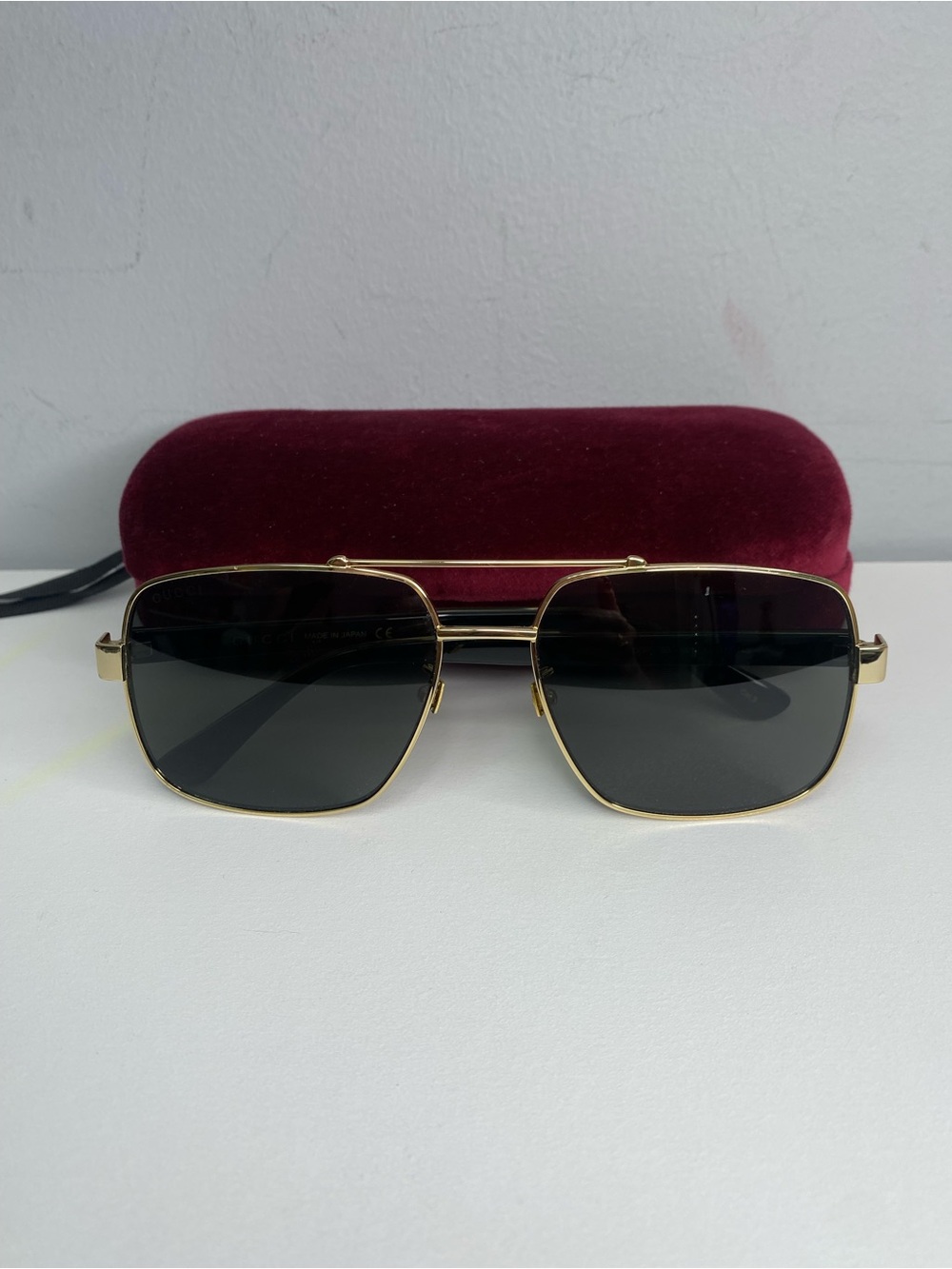 Gucci Black/Gold Men's GG059S NWOT Sunglasses - Picture 1 of 11